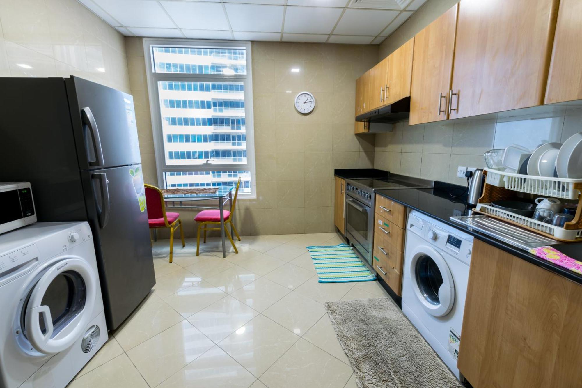 Big Rooms For ' Girls ' Only At Dubai, Marina Eksteriør billede
