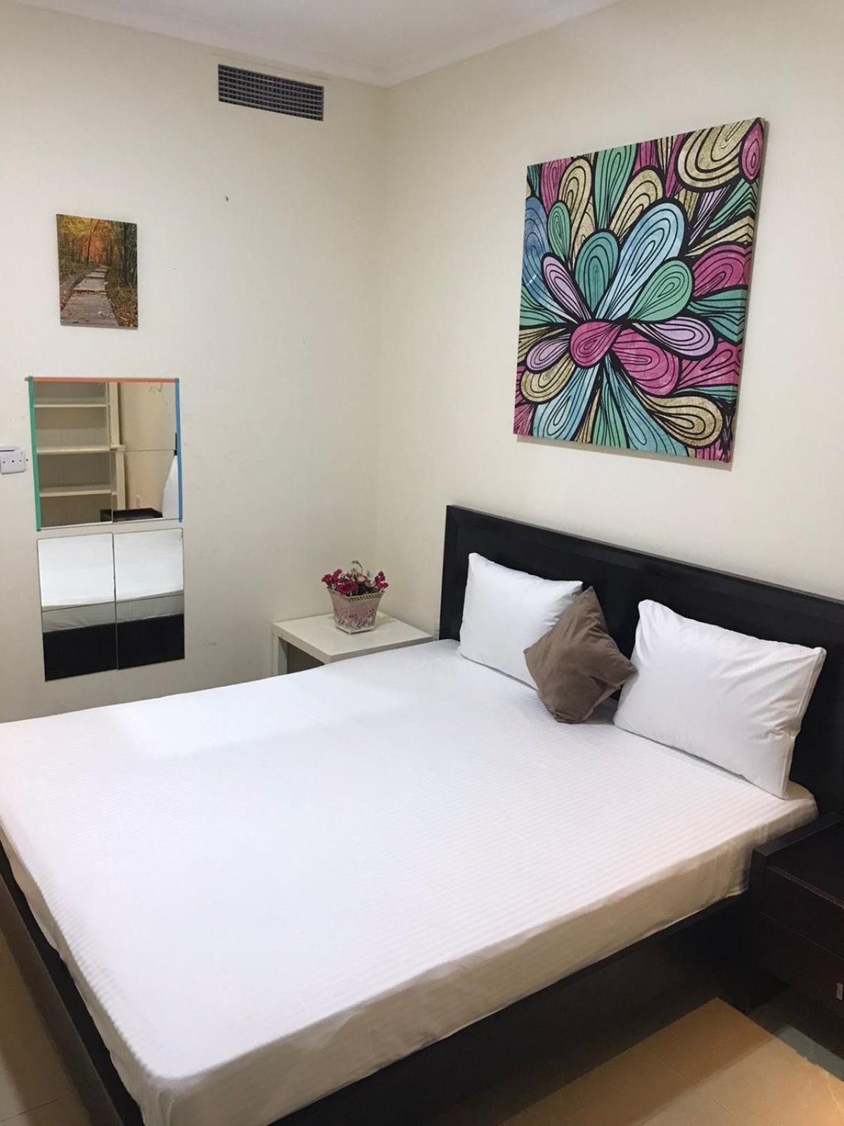 Big Rooms For ' Girls ' Only At Dubai, Marina Eksteriør billede