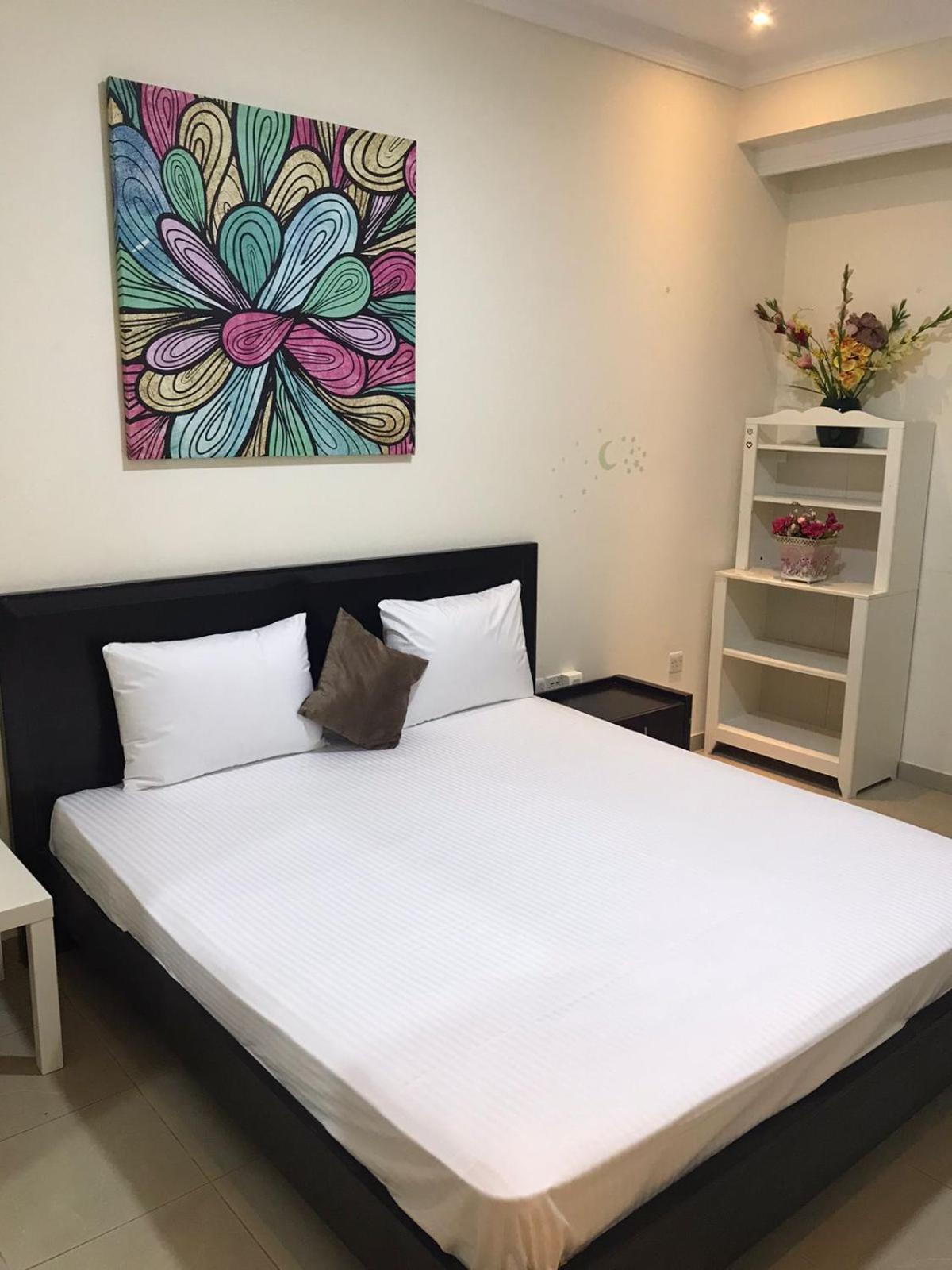 Big Rooms For ' Girls ' Only At Dubai, Marina Eksteriør billede