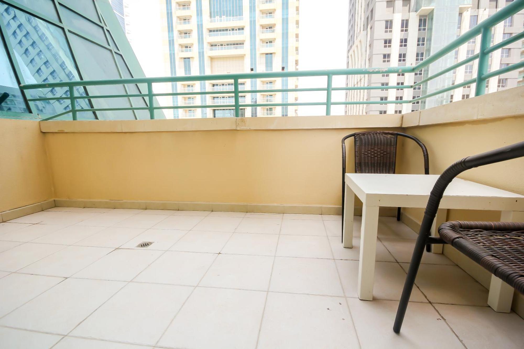 Big Rooms For ' Girls ' Only At Dubai, Marina Eksteriør billede